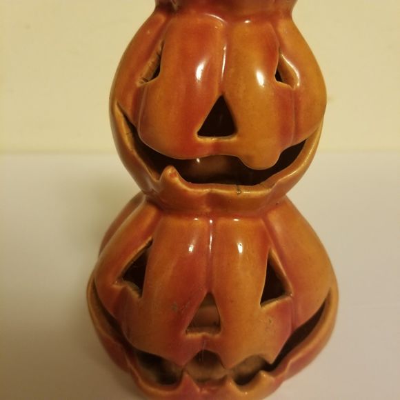 Jack-O-Lantern Tea Light Holder - Picture 3 of 7